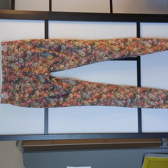 ZARA, - Picture 3 of 4